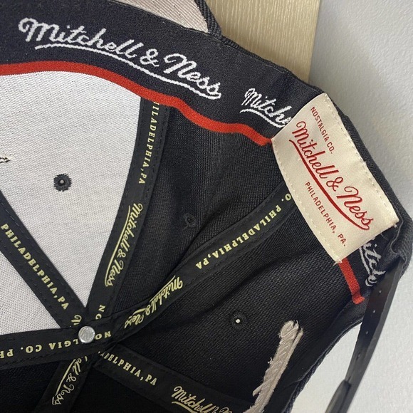 Mitchell & Ness Miami Heat Snapback Hat Logo Remix Black Adjustable New with Tag - Picture 6 of 6